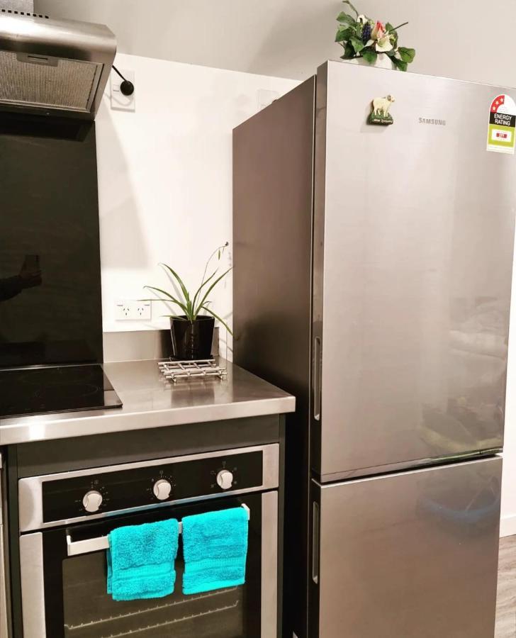 Modern & Cosy Studio Unit On Island Bay Beachfront Wellington Bagian luar foto