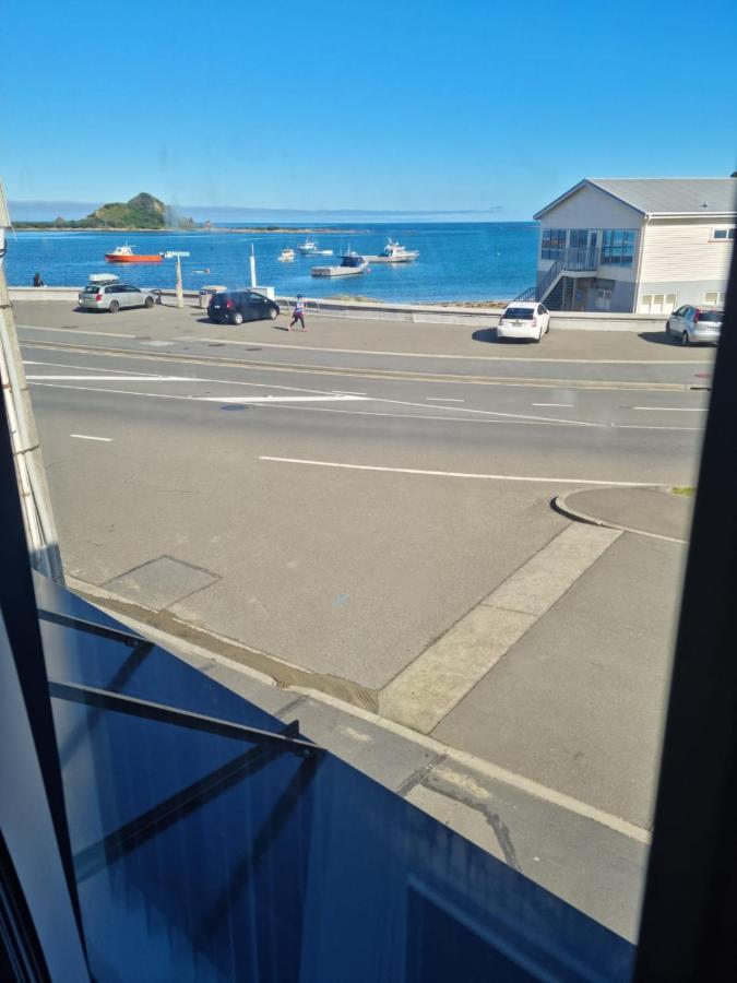 Modern & Cosy Studio Unit On Island Bay Beachfront Wellington Bagian luar foto