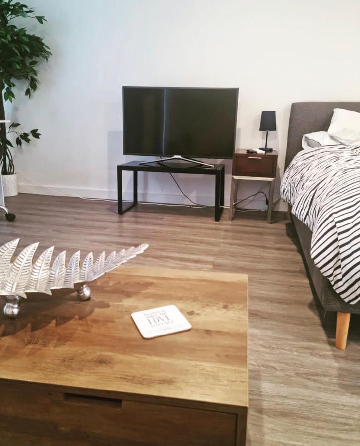 Modern & Cosy Studio Unit On Island Bay Beachfront Wellington Bagian luar foto